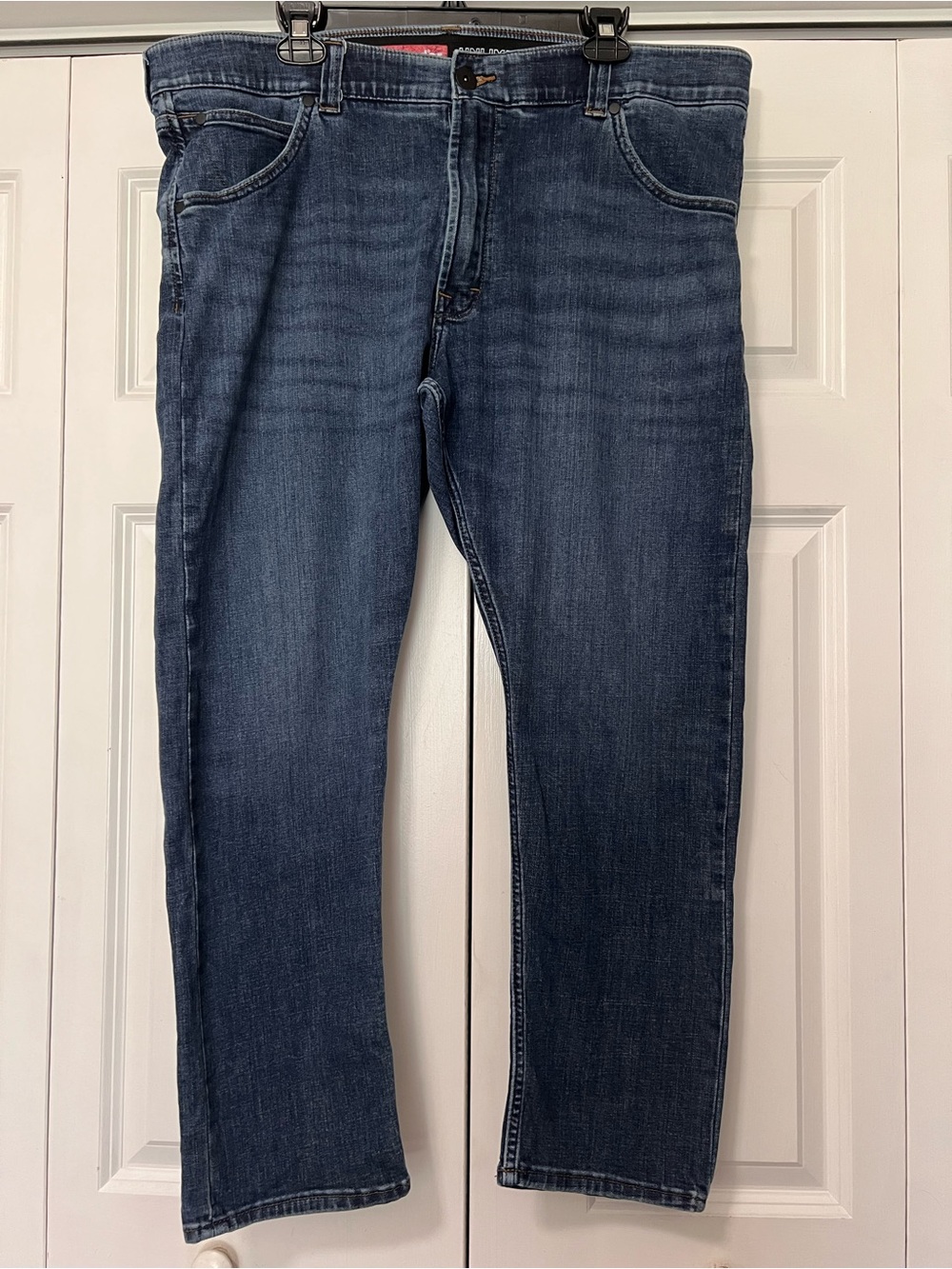 Wrangler Unlimited Comfort Straight-Leg Men's Jeans 40x29